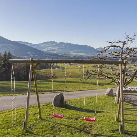 Glonersbuehelhof 3 アパート